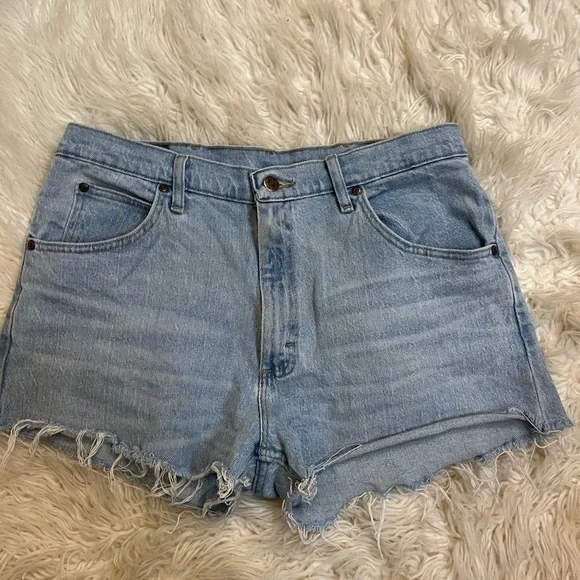 Wrangler shorts - Picture 2 of 4